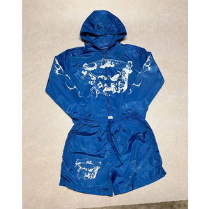 Venta al por mayor de chándales de nailon personalizados para hombre tiras reflectantes chaqueta con cremallera pantalones cortos conjuntos de Jogger con capucha de poliéster al por mayor con capucha - Product Image 4