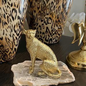 Escultura de globo de aluminio sólido de alta calidad con acabado dorado Diseño antiguo para centro de mesa Venta de metal - Product Image 5