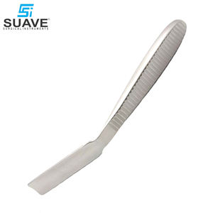 Manual de retractores Cloward quirúrgicos de acero inoxidable con logotipo propio de SUAVE SURGICAL INSTRUMENTS impreso fabricado en Pakistán - Product Image 4