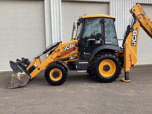 รถตักล้อยาง JCB 3CX มือสอง รถขุดตักดิน สำหรับงานก่อสร้าง งานฟาร์ม และงานขนย้ายวัสดุ - Product Image 3