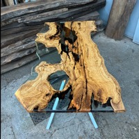 Tables à Manger en Bois Massif à Bords Vivants de Luxe avec Résine Époxy, Créations Sur Mesure pour la Maison