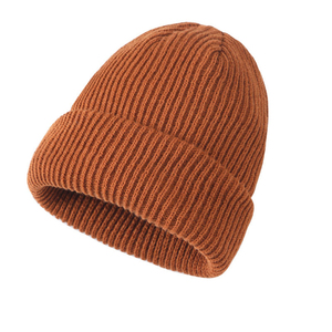 Gorro de acrílico suave para invierno 2025, gorros de punto jacquard, tendencia superior, nuevo estilo, Color puro personalizado, venta al por mayor para uso en la playa - Product Image 1