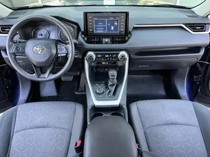 Toyota RAV 4 XLE 2019 - Product Image 2