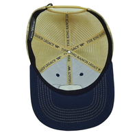Casquette de camionneur personnalisée 6 panneaux, broderie tissée, bandes de couture imprimées en maille jaune bleu marine, boucle en plastique unique unisexe