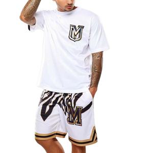 Conjunto de Camiseta y Pantalones Cortos de Baloncesto para Hombre, de Alta Calidad, con Logotipo Personalizado, Estampado Tejido, Cuello Redondo, Manga Corta, para Invierno - Product Image 1