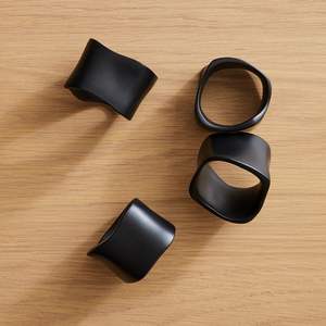 Anneau de serviette en aluminium écologique, design artisanal, décoration de table pour une présentation sophistiquée de la salle à manger - Product Image 4