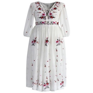 Robe longue en mousseline de soie blanche brodée de fleurs, col en V, manches trois quarts, style bohème, coupe ample, robe décontractée d'été - Product Image 1