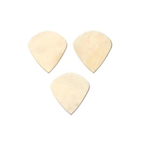 Púas de Guitarra de Hueso Natural Premium, Hechas a Mano con Acabado Liso, para Guitarra Acústica y Eléctrica, Duraderas y con Tono Cálido - Product Image 5