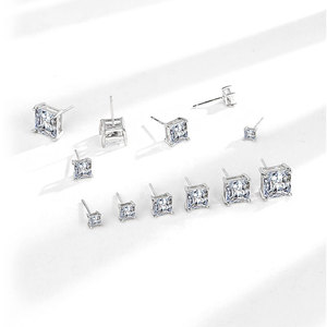 Venta al por mayor de varios tamaños de Plata de Ley 925 pendientes de moissanita de corte princesa - Product Image 2