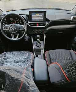 รถซีดานมือสอง ปี 2025 เครื่องยนต์ 4.5 ลิตร เทอร์โบ 5 ประตู เบาะหนังสีเข้ม พวงมาลัยซ้าย เกียร์อัตโนมัติ หลังคาซันรูฟแบบพาโนรามา - Product Image 2