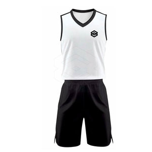 Conjunto de Uniforme de Baloncesto Transpirable Hecho en Pakistán para Verano con Pantalones Cortos de Sublimación de Color Personalizado e Impresión de Logotipo Personalizado - Product Image 2