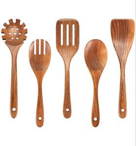 Juego de utensilios de cocina de madera de acacia hechos a mano – Cuchara de madera, espátula, herramientas de cocina - Product Image 1