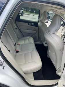 Seminuevo Clean 2023 Vol _ vo xc60 B5 Plus Sport Utility 4D - Product Image 6
