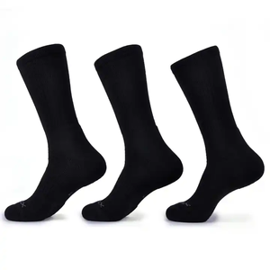 Chaussettes décontractées à logo personnalisé élevé Tissu doux léger Conception anti-rides Couleur blanche Évacuation de l'humidité Extensible Usage quotidien - Product Image 5