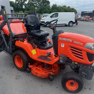 Tondeuse autoportée orange pour l'entretien des jardins, fermes et sentiers - Product Image 1