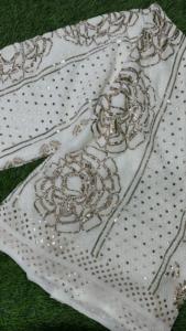 Saree élégant en georgette de viscose douce avec travail lourd de Lucknowi Mukesh et chemisier pour les mariages et les fêtes vêtements indiens et pakistanais - Product Image 2