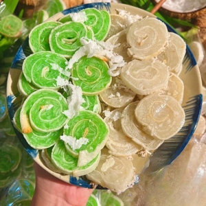 Caramelo de Coco Enrollado Hecho con Leche de Coco y Azúcar de Coco, Dulce Tropical Tradicional - Product Image 3