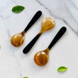 Cuchara de Cuerno de Búfalo Natural, Hecha a Mano y Pulida, Perfecta para Servir Especias, Condimentos o como Decoración de Mesa, Alta Calidad - Product Image 5