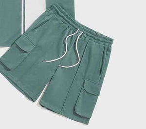 Conjunto de camisetas de verano de dos piezas personalizadas de alta calidad con 6 pantalones cortos de bolsillo para hombres chándales de verano de estilo callejero al por mayor - Product Image 6