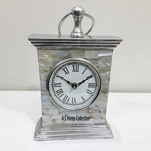 Horloge de table de style moderne et fantaisie de haute qualité faite à la main en nacre de perles finition argentée décorations de bureau à domicile - Product Image 1