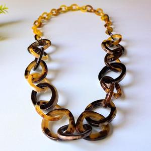 Collar de Lujo Hecho a Mano con Cuerno de Búfalo, Joyería Natural y Sostenible para Mujer, Alta Calidad - Product Image 5