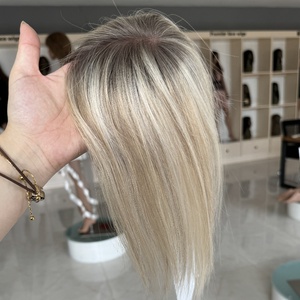 Topper per <span class=keywords><strong>capelli</strong></span> da donna in seta integrale, mini, biondo balayage, pronto per la spedizione, con <span class=keywords><strong>capelli</strong></span> europei vergini <span class=keywords><strong>bianchi</strong></span>, lisci, base mono, densità 130%-160% - Product Image 2