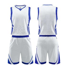 Uniforme de football personnalisé 100% polyester Col en V Logo personnalisé Doux Respirant Séchage rapide pour hommes et femmes - Product Image 1