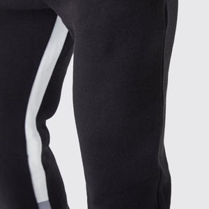 Nouvel arrivage de vêtements décontractés légers Pantalon évasé Pantalon évasé grande taille à coupe ample avec logo personnalisé de qualité supérieure pour hommes - Product Image 5