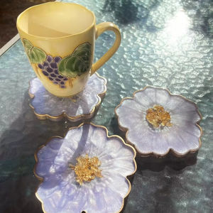 Sous-verre en résine au design unique, aspect marbre, résine artisanale avec placage or sur le bord, sous-verre pour café et thé - Product Image 1