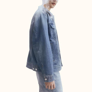 Vente en gros de vestes en jean avec poche pour hommes grande taille, manteau tendance et ample, veste décontractée vintage délavée classique - Product Image 3