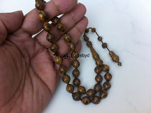 Tasbih Mala en bois poli fait à la main avec des perles tendance pour la méditation spirituelle, cadeau par Tradebyd - Product Image 4