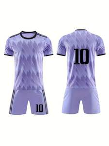 Camiseta de Fútbol Elegante |   Camiseta de Fútbol Pro Fit con Tela Transpirable para Rendimiento en el Campo y Moda Urbana - Product Image 2