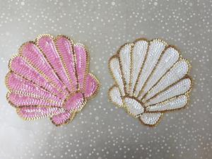 Porte-clés unique en forme de lettre U à rayures bleues et blanches, fait à la main avec des perles, broderie de perles de graines, anneau en métal doré, breloque pour sac, cadeau personnalisé amusant - Product Image 5