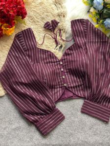 Chemisier moderne chemisier à motif de style col en V peut être utilisé dans le saree et le laheng chemisier dos motif ouvert avec un à la tonalité tasells - Product Image 3