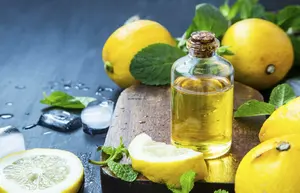 Aceite esencial de limón 100% puro y aceite esencial de limón terapéutico para curación y relajación disponible en cantidad a granel - Product Image 2