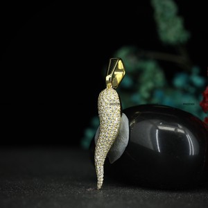 Pendentif de fête en argent sterling 925 plaqué or jaune avec diamant moissanite VVS, style hip-hop, design complet de piment chili glacé - Product Image 4