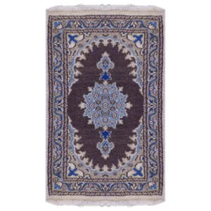 Tapis vintage en laine et coton, motif classique crème et bleu, artisanal, décoration d'intérieur traditionnelle - Product Image 1