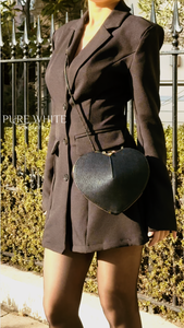 Bolso bandolera italiano hecho a mano de cuero genuino con forma de corazón y correa ajustable - Product Image 6