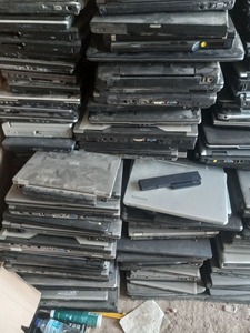 ¡Restos Laptops en stock a la venta y Usado/Reciclando Restos de Computadoras Antiguas de escritorio! - Product Image 3