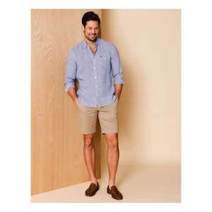 Chemise pour homme à porter au quotidien, conçue avec le confort et le style à l'esprit, offrant un look classique et un tissu durable - Product Image 3