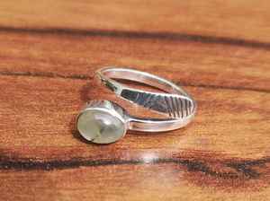 แหวนพรีไนต์สีเขียวธรรมชาติทำด้วยมือเครื่องประดับอัญมณี925เงินแท้สำหรับออกแบบของขวัญคริสต์มาสที่หรูหรา - Product Image 3