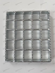 Grille de sol antidérapante RS40 Mentis Engineered - Product Image 2