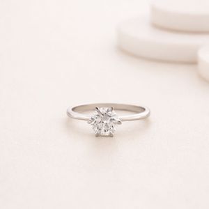 แหวนเพชรทรงกลมที่ได้รับการรับรองจาก IGI ผลิตในห้องปฏิบัติการ สำหรับแหวนหมั้น ทอง 9K สีเหลือง / สีขาว และสีโรสโกลด์ แบบคลาสสิก - Product Image 1