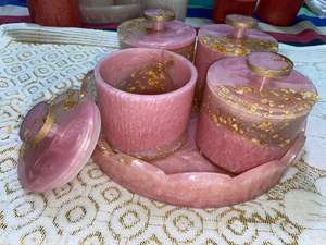 100% ensemble de quatre pots de qualité supérieure et plateau décoratif en résine couleur rose - Product Image 3