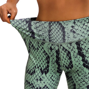 Wholesale Women's Fitness Wear High Quality Yoga Sports Bra <b>Legging</b> Sets Solid <b>Pattern</b> Active Wears OEM Service Hot Selling - Product Image 3