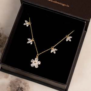 Collier en argent sterling 925 avec grappe de fleurs en zircon pour les occasions festives - Product Image 3