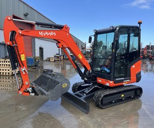 Mini-excavatrice compacte Kubota KX030-4 avec moteur diesel, machine de terrassement 4T à vendre. - Product Image 3