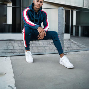 Fabricante Deporte al aire libre Hombres Ropa deportiva Chándal Hombres 2 piezas Conjunto Sudadera con capucha Conjuntos Hombres - Product Image 1