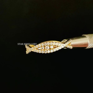 14K แหวนแต่งงานทรงอินฟินิตี้บางสำหรับปลูกในห้องปฏิบัติการทองคำ - Product Image 4