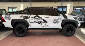 Neuf/Occasion 2020 pour Hilux SR5 RHD TRD Off-Road 2.8L Diesel Automatique Toit ouvrant Sièges en cuir foncé 6 places 24000km 360° vue arrière - Product Image 6